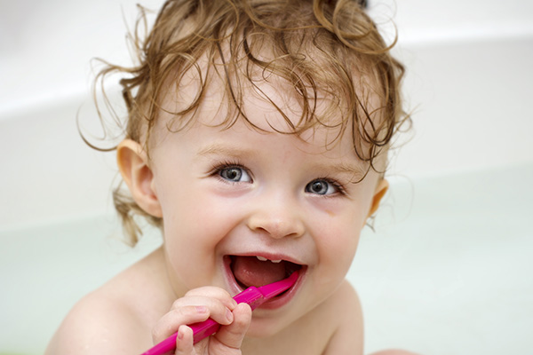 A Pediatric Dentist Discusses Baby Bottle Tooth Decay from Nett Pediatric Dentistry & Orthodontics in Phoenix, AZ