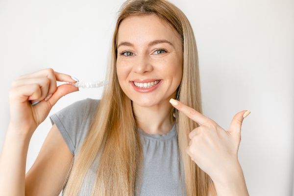 How Is Invisalign Different From Traditional Braces? from Nett Pediatric Dentistry & Orthodontics in Phoenix, AZ