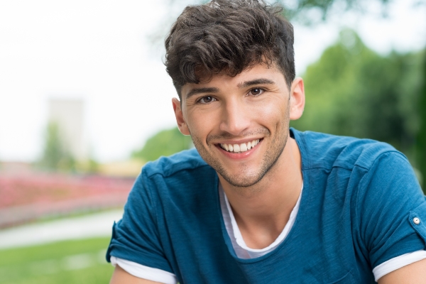 You Can Take Out Invisalign Aligners To Eat